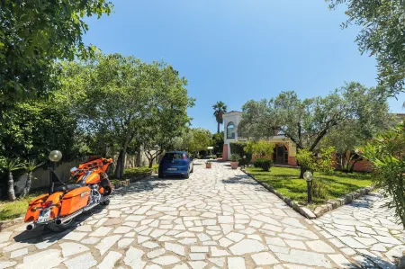 Hotel l'Ulivo Отели рядом с достопримечательностью «Supramonte di Baunei»