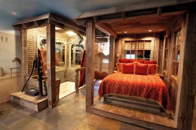 Black Swan Inn Luxurious Theme Rooms Hotels in Pocatello
