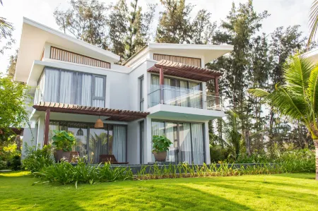 Sonata Resort & Spa Отели рядом с достопримечательностью «Dino Park Phan Thiet»