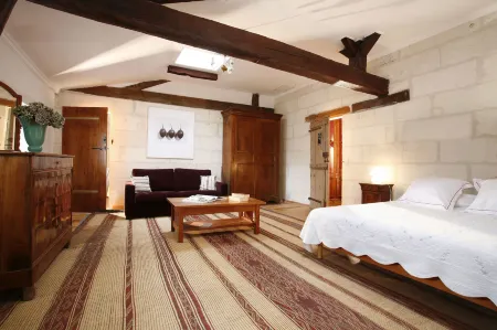 La Porte Rouge - the Red Door Inn