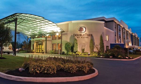 DoubleTree by Hilton Hotel Buffalo - Amherst
