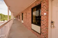 Rodeway Inn Harbison Area Hotels in Seven Oaks