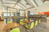 Holiday Inn & Suites PEACHTREE CITY by IHG Hotels in Fayette County