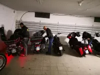 時髦餐廳飯店 - 停車場