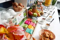 Hôtel du Centre - breakfast