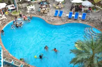 Acuarium Suite Resort - piscina