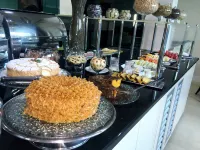 King Konfort Hotel - พร้อมอาหารเช้า