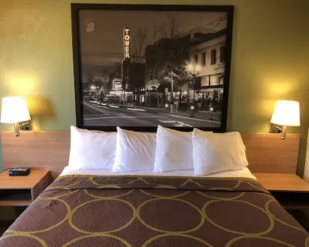 Super 8 by Wyndham Bend Hotels in Bend