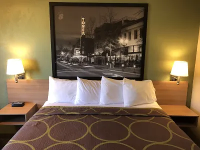 Super 8 by Wyndham Bend Hotels in Bend