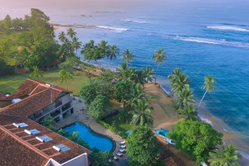Earl's Reef Hotels in Moragalla