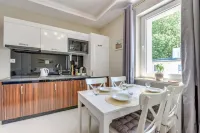 Costa Brava - Ekonomiczne Noclegi w Sopocie by Lion Apartments - Airport Shuttle