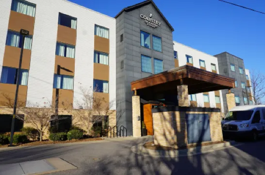 Country Inn & Suites by Radisson Asheville River Arts District Отели рядом с достопримечательностью «Оверлук Виллидж»