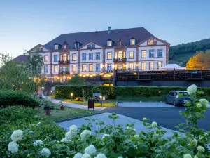 Hôtel Val-Vignes Colmar Haut-Koenigsbourg, the Originals Relais