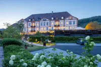 Hôtel Val-Vignes Colmar Haut-Koenigsbourg, the Originals Relais Hotel dekat Cigoland - Parc des Cigognes et Attractions