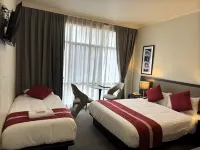 Botanical Hamilton Hotels in Hamilton