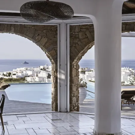 Mr & MRS White Mykonos Отели рядом с достопримечательностью «Пляж Корфос»