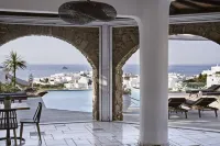 ما آ ادامسرٕ وايت ميكونوس