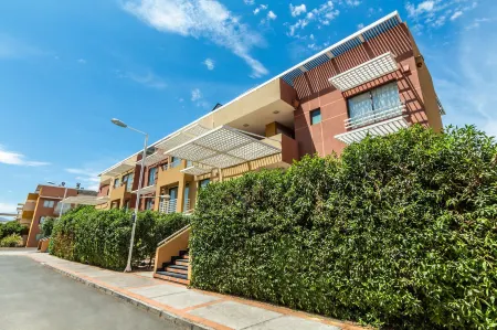 Geotel Calama Отели рядом с достопримечательностью «Terminal 1 of El Loa Airport»