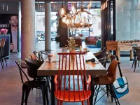 Moxy Frankfurt East Hotels near Ostend