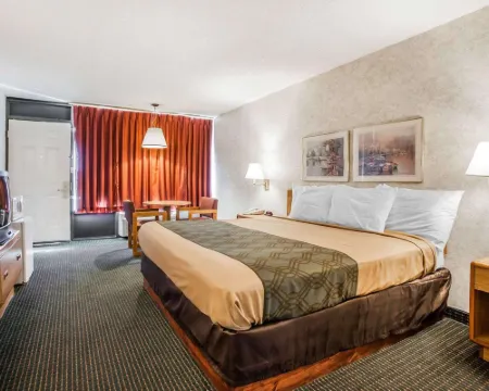 Econo Lodge Jefferson City Hotels in Cole County