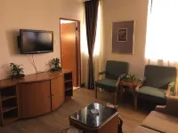 The Executive Hotel - 3-Star