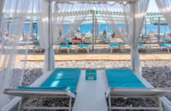 L'Ancora Beach Hotel