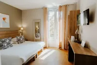 Hôtel le Petit Castel