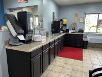 Super 8 by Wyndham Kokomo - breakfast