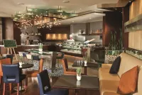 Raouché Arjaan by Rotana - ที่มีบาร์