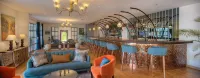 Latitude 0 Degrees - Bar