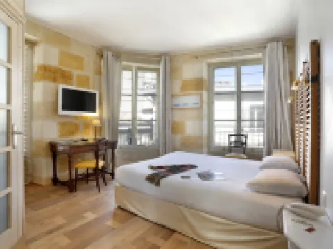 ลา ตูร์ อินเทนดันซ์ โรงแรมใกล้Palais de Justice