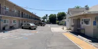 Keystone Motel - parking