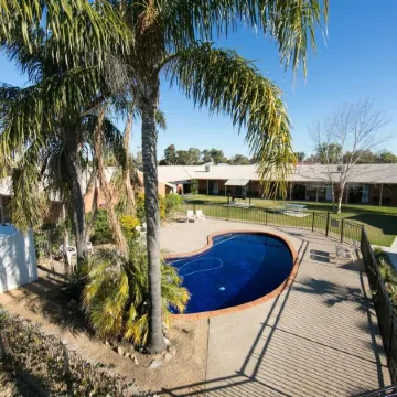 Ashleigh Court Motor Inn