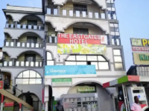 イースト ゲート ホテル アティ・リバーのホテル