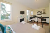 Noa Residence Hotels near Summertown Library