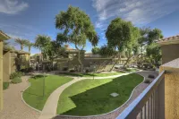 Luxury Condos by Meridian CondoResorts- Scottsdale Отели рядом с достопримечательностью «On The Edge Gallery»