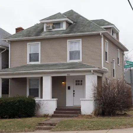 Big 3-Story Home, Walk to Campus.