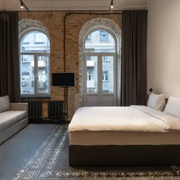 Globe Runner Hotel & Hostel Hotels near St. Michael's Golden-Domed Monastery