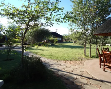 Phokoje Bush Lodge Hotéis em Serowe