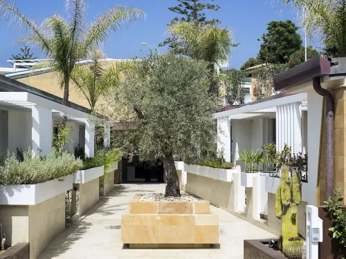 White Bay Hotels in Fontane Bianche