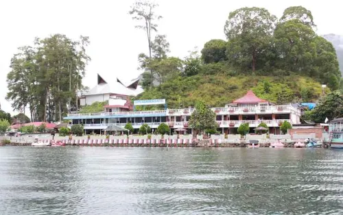 Darma Agung Beach Hotel Parapat