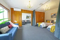 Doncaster Brick Family Home Hotels in Doncaster