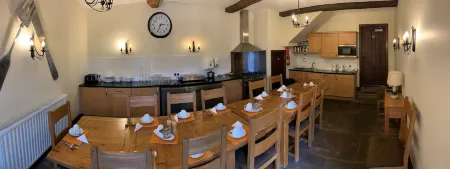 England's Gate and Coachhouse Отели в г. Авенбери