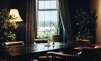 Kings Head Hotel Usk