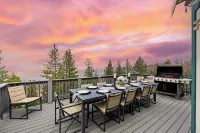 6Bdr Group Retreat Decks w Incredible Views Starry Heights by AvantStay