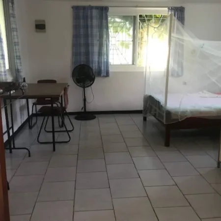 Unu Pikin Guesthouse