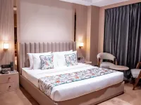 ASTER GRAND BY ZENQ SAKET Hotels near Saket