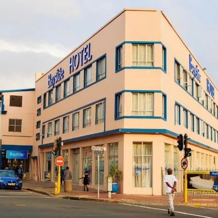 Bayside Hotel 100 Pixley Kaseme Street (West Street)