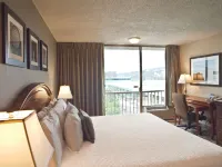 Inn at the Convention Center - parking