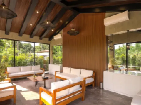 リカ ウェルネス リゾート リパのホテル